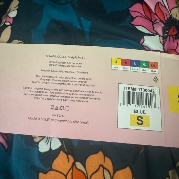 Room Service Floral Pajama Set NWT size small - Picture 6 of 6